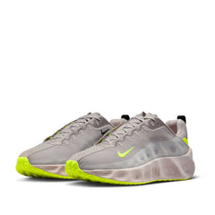 Un paio di Nike Ava Rover Footwear