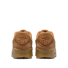 Un paio di Nike Air Max 90 Prm Footwear