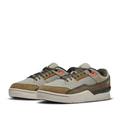 Un paio di Nike Jordan Jordan Flight Court Footwear
