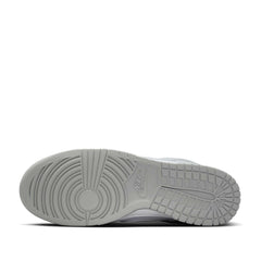Un paio di Nike Dunk Low Retro Footwear