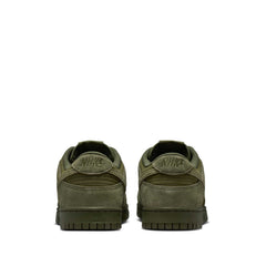 Un paio di Nike Dunk Low Retro Se Footwear