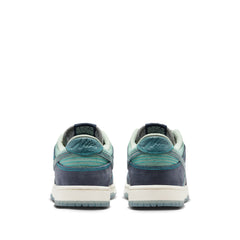 Un paio di Nike Dunk Low Retro Se Footwear