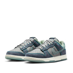 Un paio di Nike Dunk Low Retro Se Footwear
