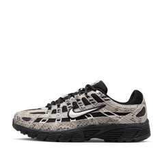 Un paio di Nike W P-6000 Se Footwear