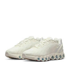 Un paio di Nike W Air Max Dn8 Footwear