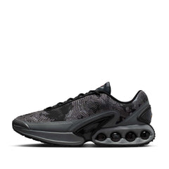 Un paio di Nike Air Max Dn Nrg Footwear