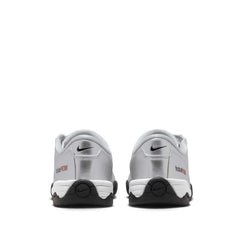 Un paio di Nike W T90 Footwear