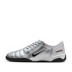 Un paio di Nike W T90 Footwear
