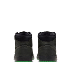 Un paio di Nike Jordan Air Jordan 1 Mid Se Footwear