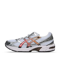 Un paio di Asics Gel-1130 Footwear