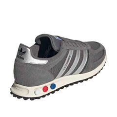 Un paio di Adidas Originals La Trainer Og Footwear