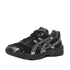 Un paio di Asics Gel-1130 Footwear