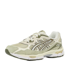 Un paio di Asics Gel-Nyc Footwear