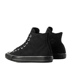 Un paio di Converse Chuck Taylor Throwback Footwear