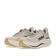 Un paio di Hoka Bondi 9 Footwear