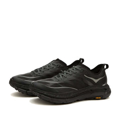 Un paio di Hoka Mafate Speed 4 Lite Footwear