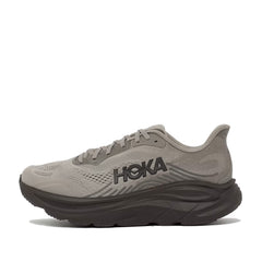 Un paio di Hoka M Clifton 11 Footwear