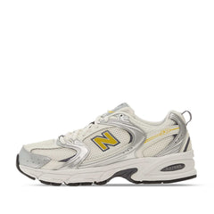 Un paio di New Balance 530 Footwear