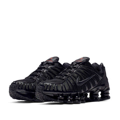 Un paio di Nike W  Shox Tl Footwear
