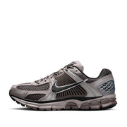 Nike - Zoom Vomero 5