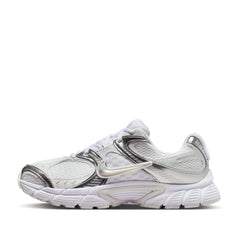 Un paio di Nike W V5 Rnr Footwear