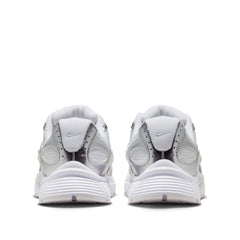 Un paio di Nike W V5 Rnr Footwear