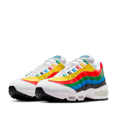 Un paio di Nike Air Max 95 Og 