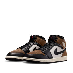 Un paio di Nike Jordan Air Jordan 1 Mid Footwear