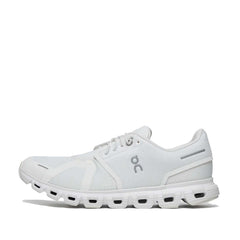 Un paio di On Cloud 6 W Footwear
