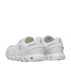 Un paio di On Cloud 6 W Footwear