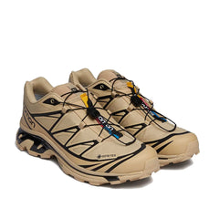 Un paio di Salomon Xt-6 Gtx Footwear