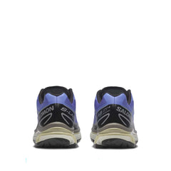Un paio di Salomon Xt-6 Footwear