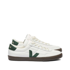 Un paio di Veja Panenka Footwear