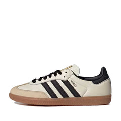 Un paio di Adidas Originals Samba Og Footwear